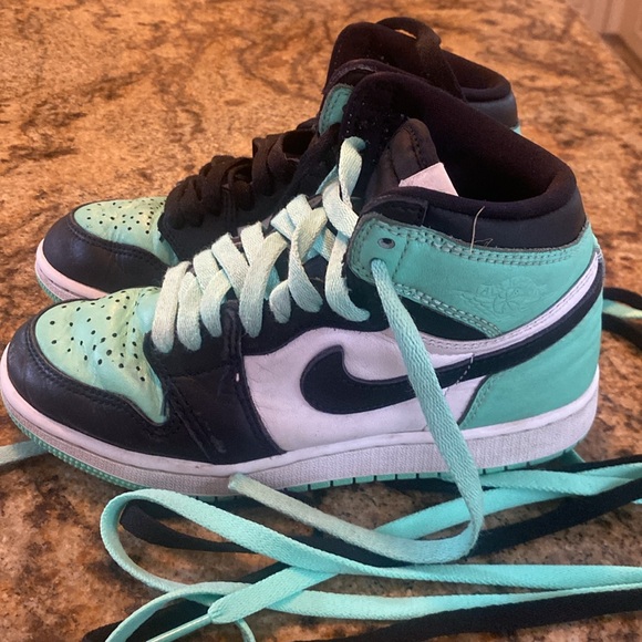 Boys Air Jordan sneakers - Picture 4 of 6